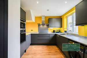 Photo 18- click for photo gallery